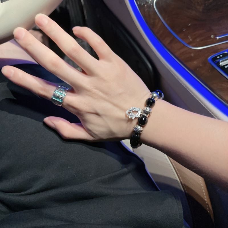 chr1st1an D10r bracelets